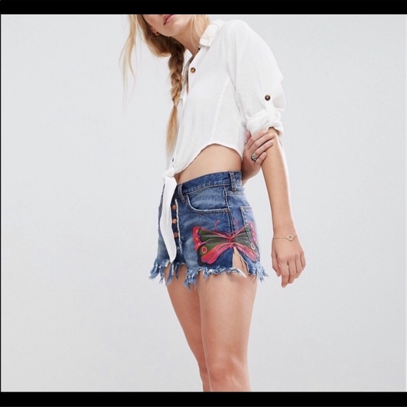 Free People Boulder Beach Buttefly Jeans Shorts - Picture 3 of 7